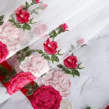 Вышивка на сетке 050-02931 молочный