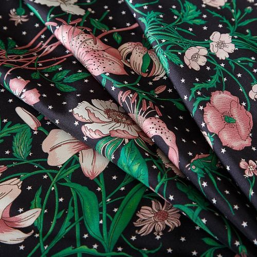 Шелк твил натуральный Gucci 064-19104 черный принтованный