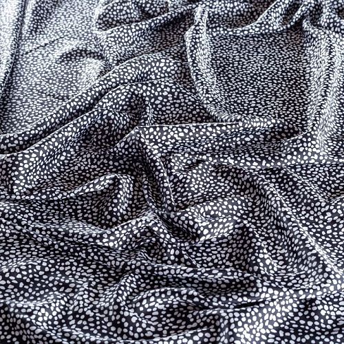 Шелк синтетический 065-01457 черный принтованный