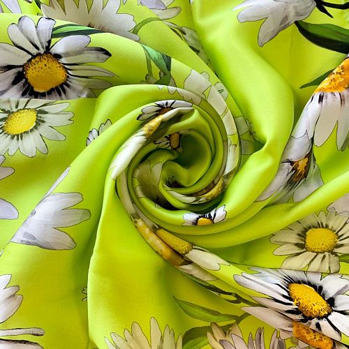 Платок шелковый 100х100 см П014 салатовый принтованный