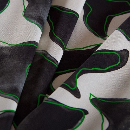 Креп 026-16218 молочный принтованный