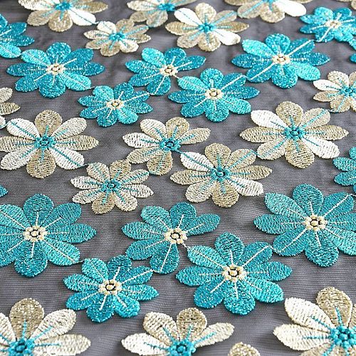 Вышивка на сетке 010-11409